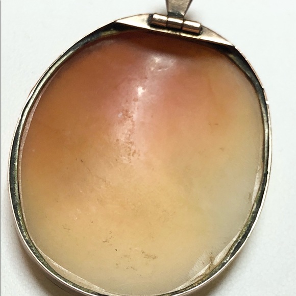 Gold Filled Antique Estate Shell Cameo Pendant - Picture 6 of 12